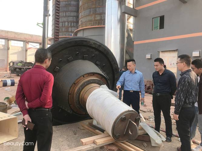 喜舍号创始人彭义欣率队参观新材料生产基地